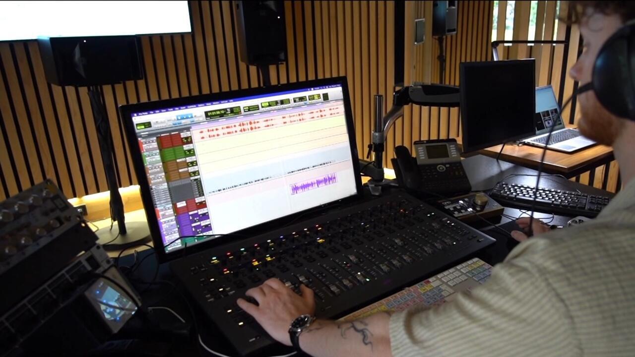 En Foco. Los actores de doblaje franceses también denuncian la amenaza de la IA.